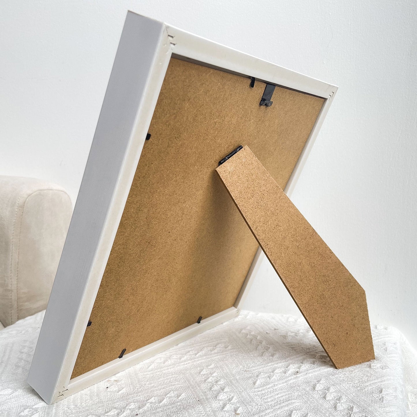 50% OFF❤️Hand Holding Heart Shaped Flower Shadow Box